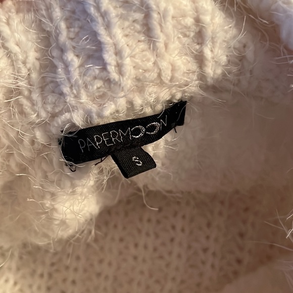 White oversized cable knit sweater - Picture 8 of 10